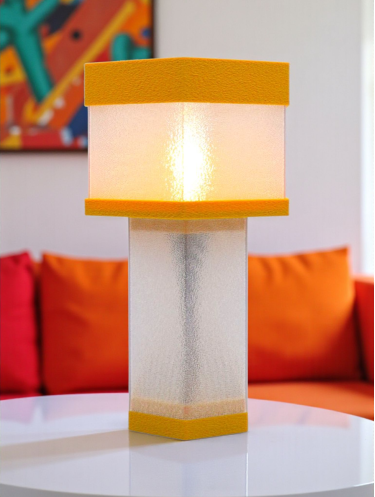Jacqueline – Lampe à poser en impression 3D – Disponible en toutes couleurs POP