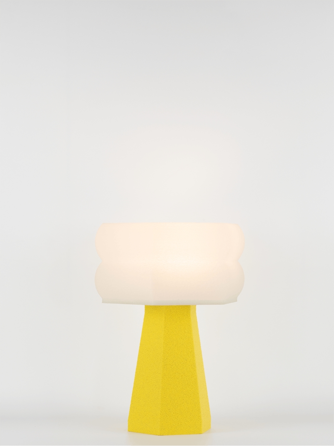 Aline – Lampe à poser granit jaune, small