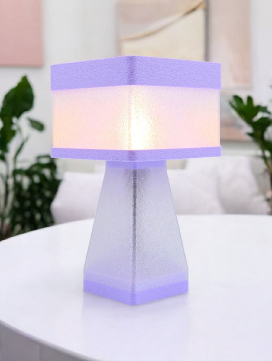 Juliane – Lampe à poser design finition Pastel Violet – Disponible en plusieurs couleurs