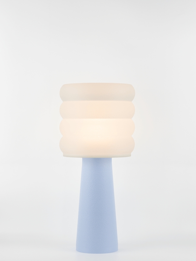 Coralie – Lampe à poser pastel bleu, large