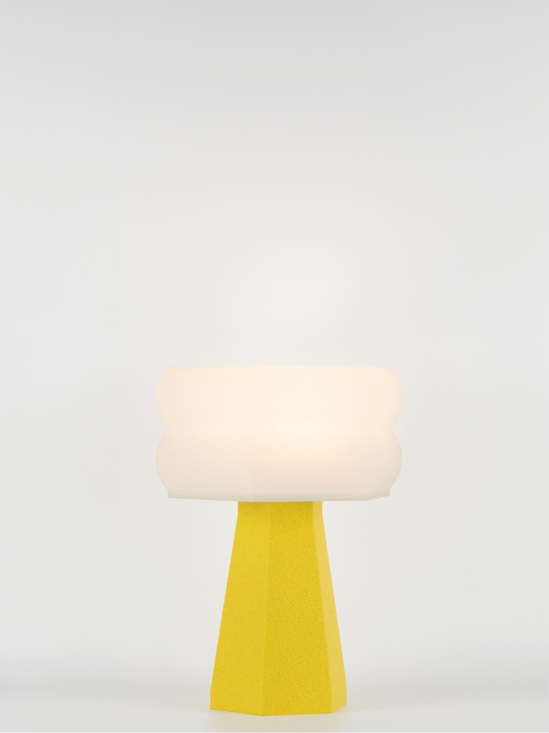Aline – Lampe à poser granit jaune, small