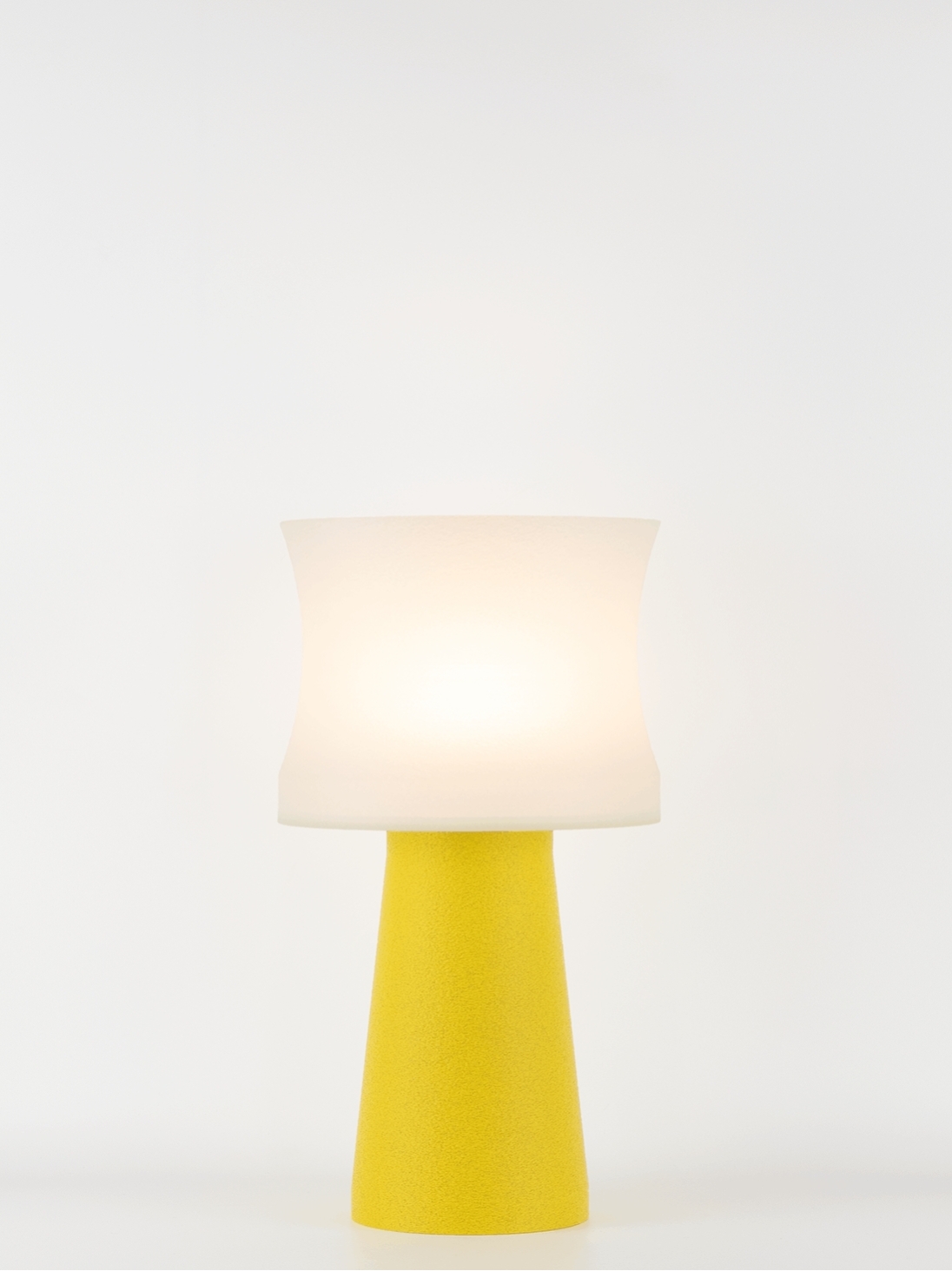 Aurélie – Lampe à poser granit jaune, médium