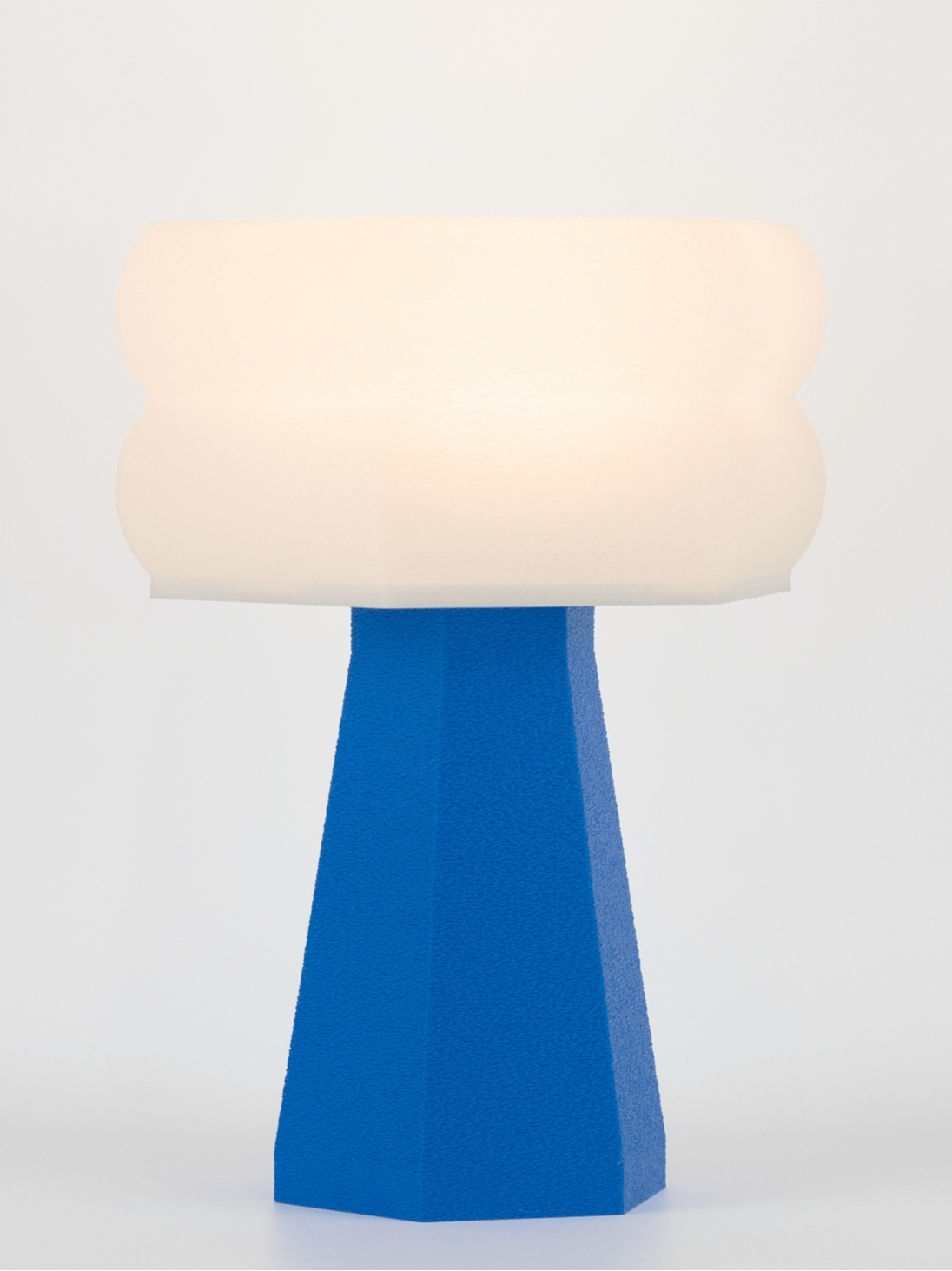 Aline – Lampe à poser pop bleu, small