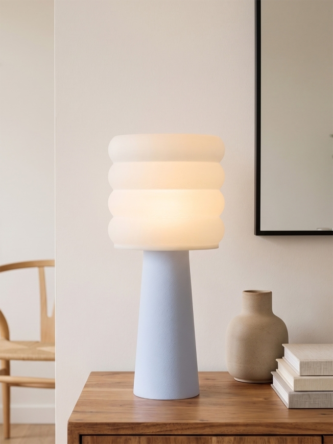 Coralie – Lampe à poser pastel bleu, large