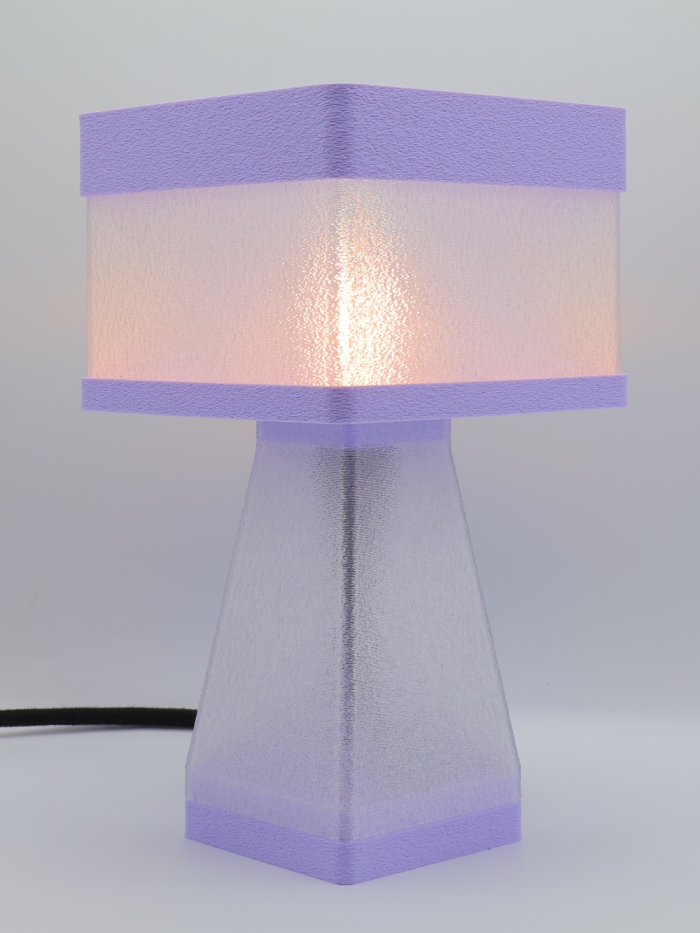 Juliane – Lampe à poser design finition Pastel Violet – Disponible en plusieurs couleurs