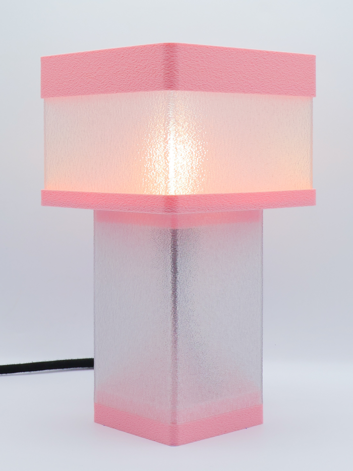 Priscilla – Lampe à poser design finition Pastel Rose – Élégance et douceur