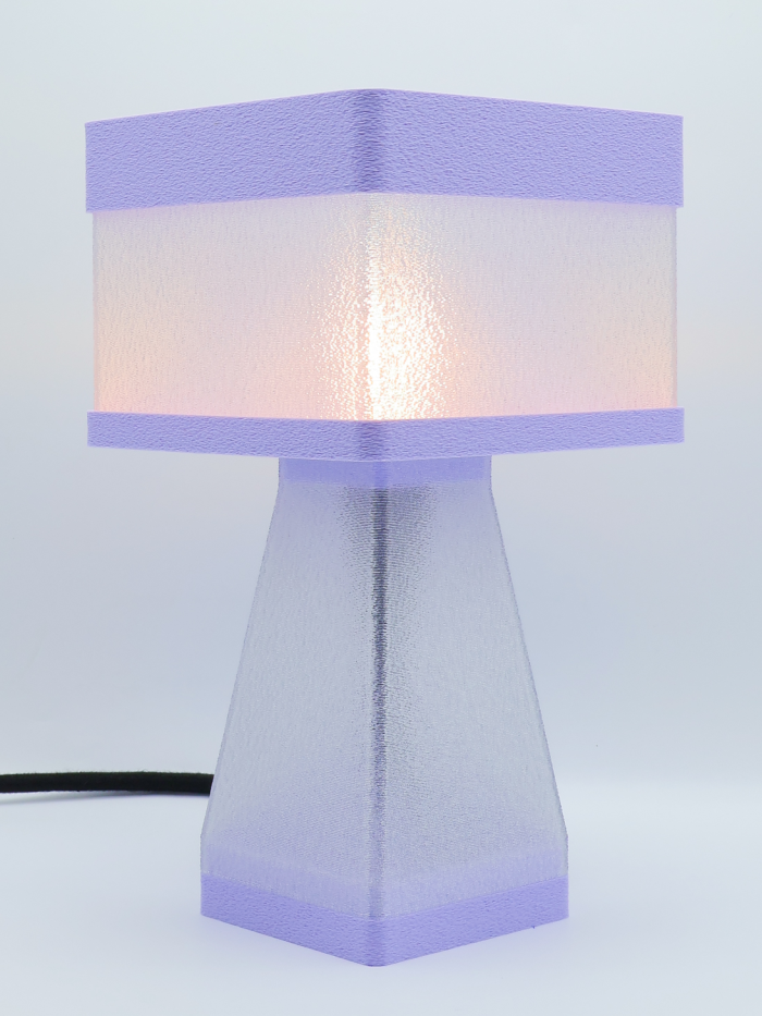 Juliane – Lampe à poser design finition Pastel Violet – Disponible en plusieurs couleurs