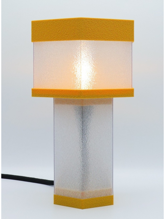 Jacqueline – Lampe à poser en impression 3D – Disponible en toutes couleurs POP