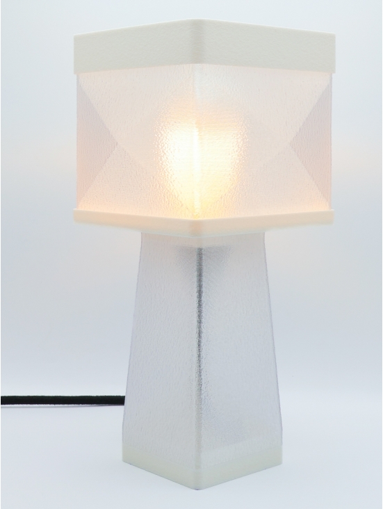 Isabelle – Lampe à poser design, Couleurs POP, Équilibre – Luminaire en impression 3D