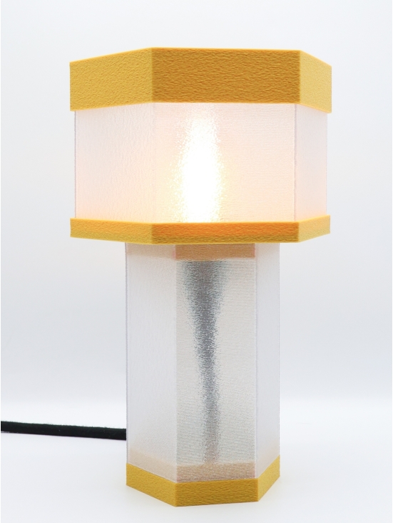 Jacqueline – Lampe à poser en impression 3D – Disponible en toutes couleurs POP